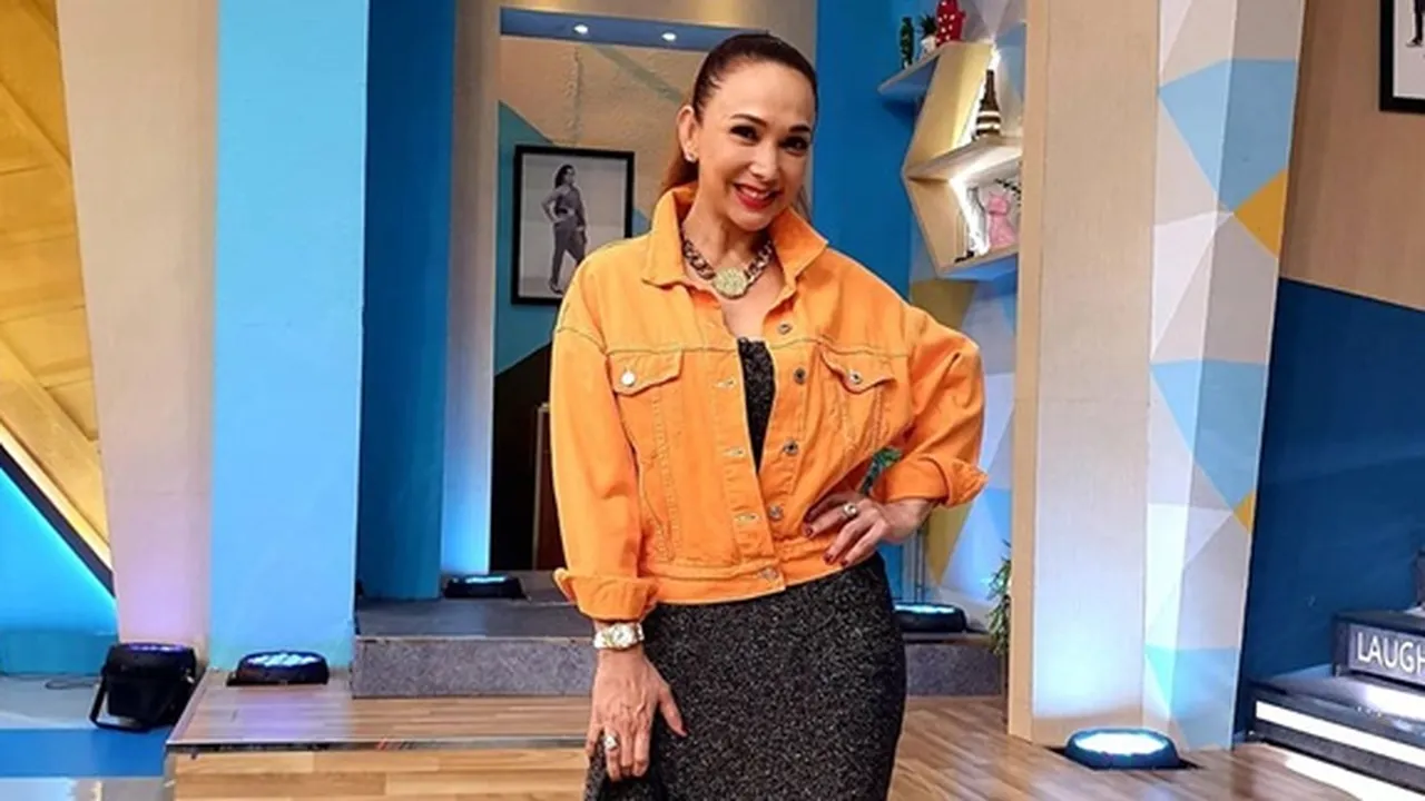 Menolak Tanggapi Isu Sudah Berpindah Keyakinan, Kiki Fatmala: Soal Agama Sensitif