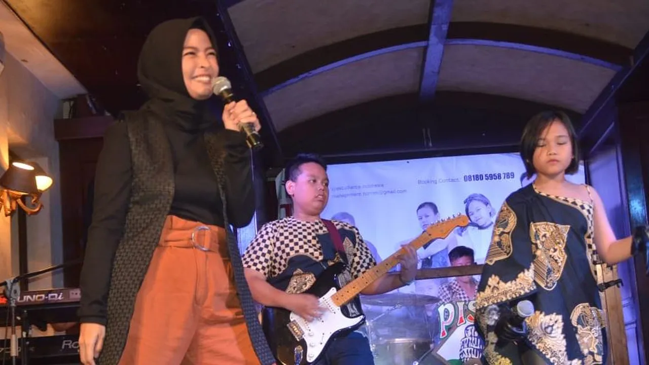 Mentori Band Rock Cilik Estudiante, Tantri Kotak Sempat Malu