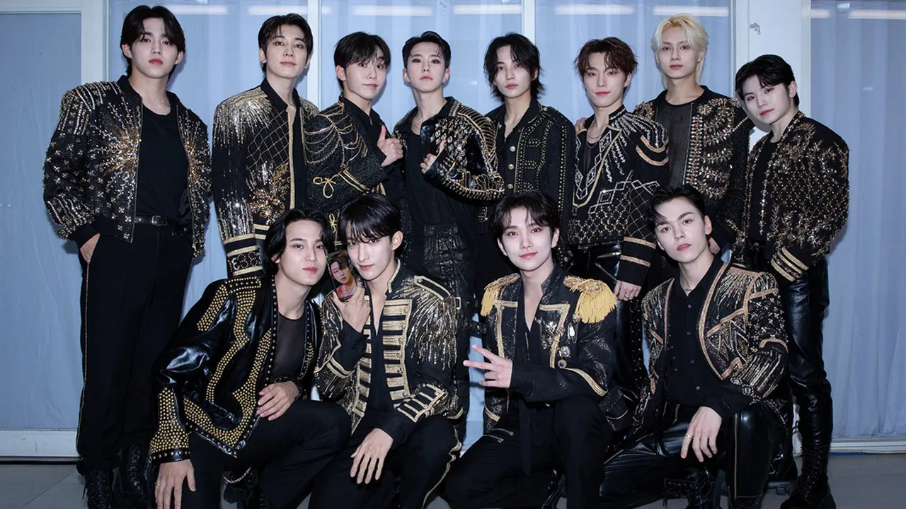 Meski Konser Diguyur Hujan, SEVENTEEN Ajak CARAT Basah-Basahan