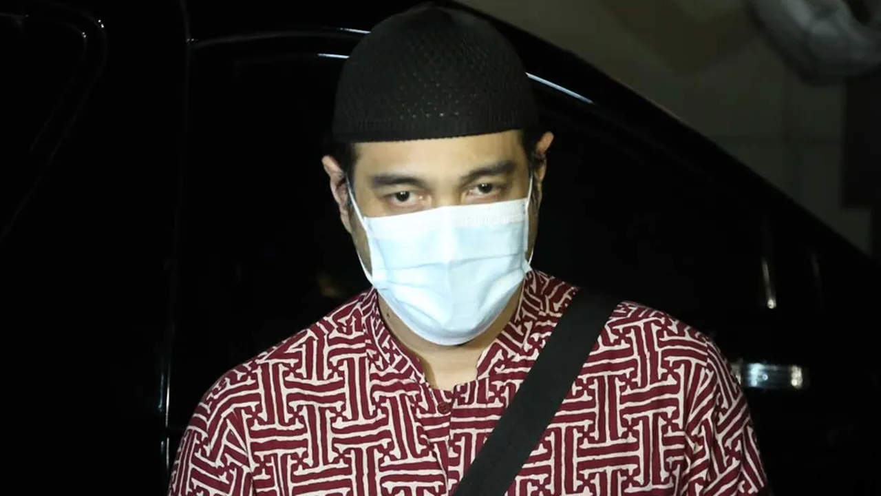 Meski Penyakitnya Sudah Berangsur Membaik, Aktivitas Ferry Irawan Masih Terbatas