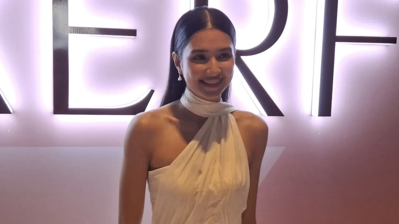 Mikha Tambayong Bahas Beauty Standard & Pentingnya Percaya Diri