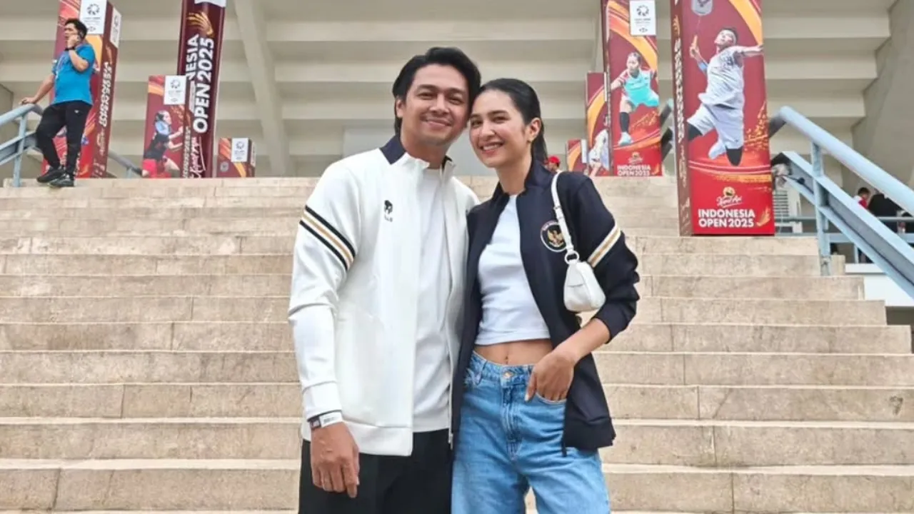 Mikha Tambayong Ungkap Perjalanan Unik 2 Tahun Pernikahan dengan Deva Mahenra