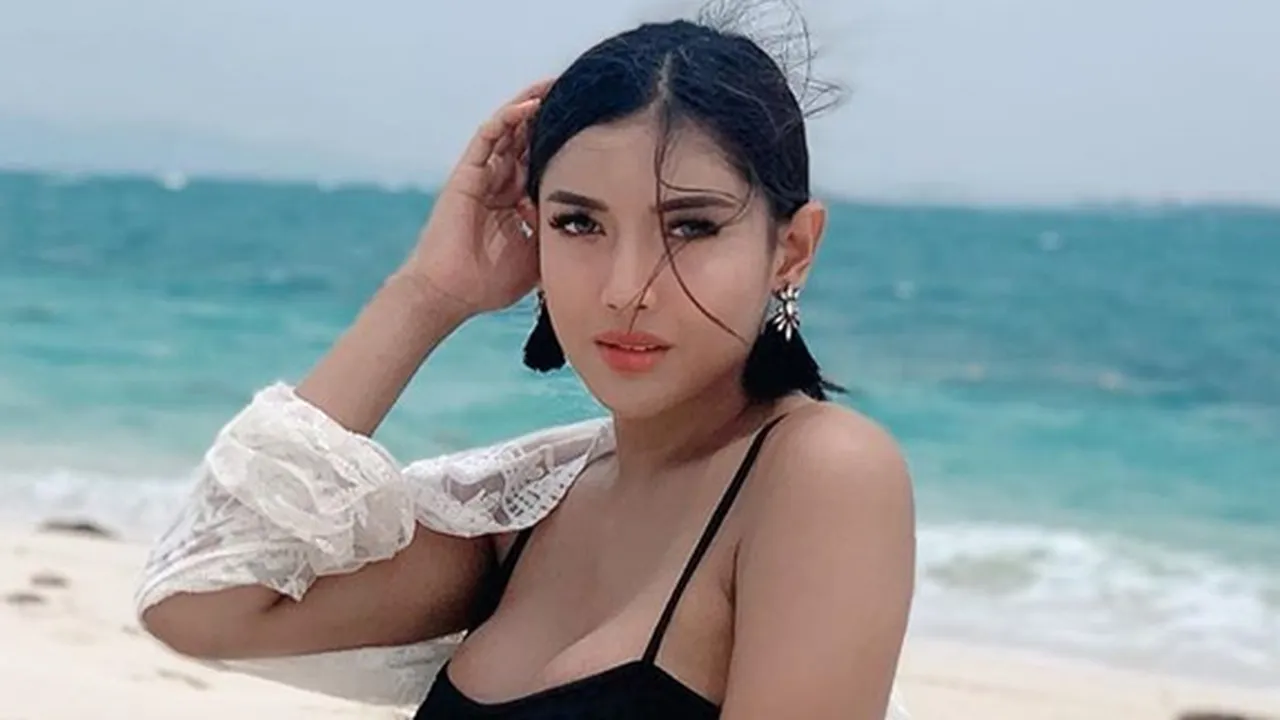 Millen Cyrus Gak Bisa Suka Sama Cewek, Tapi Ereksi Lihat Cowok