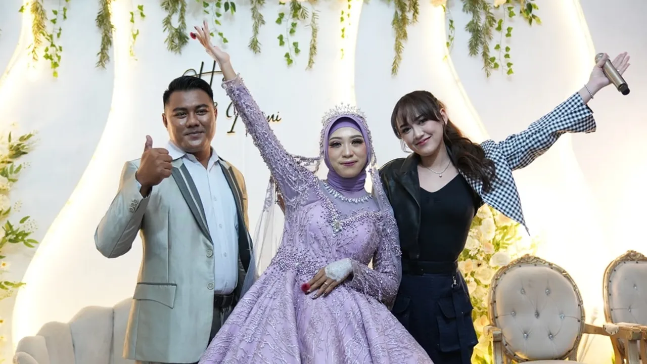 Mimpi Jadi Nyata, Pernikahan Wanita Ini Didatangi oleh Happy Asmara