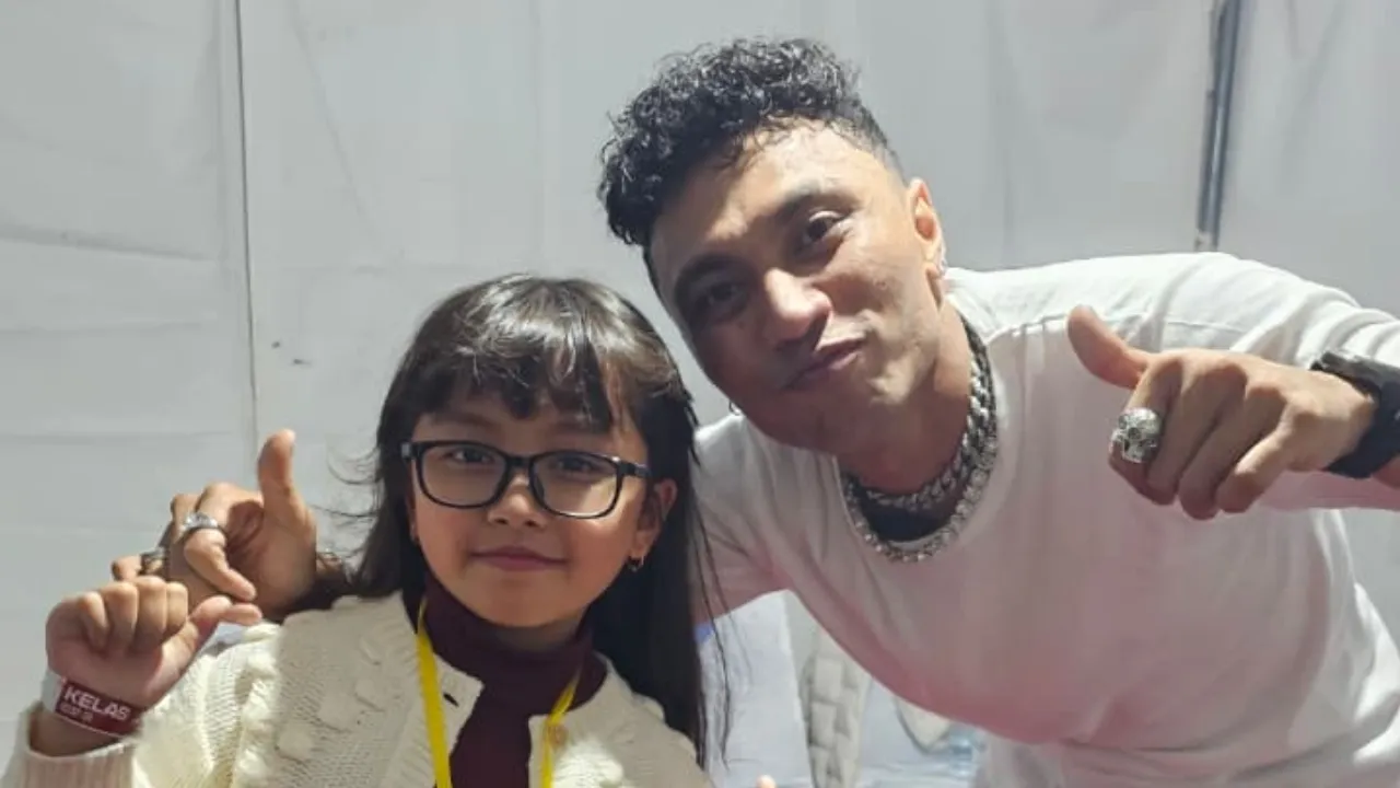 Mimpi Terwujud, Drummer Cilik Tabola Bale Shelyn Adlyani Akhirnya Bertemu Juan Reza Mimpi Terwujud, Drummer Cilik Tabola Bale Shelyn Adlyani Akhirnya Bertemu Juan Reza