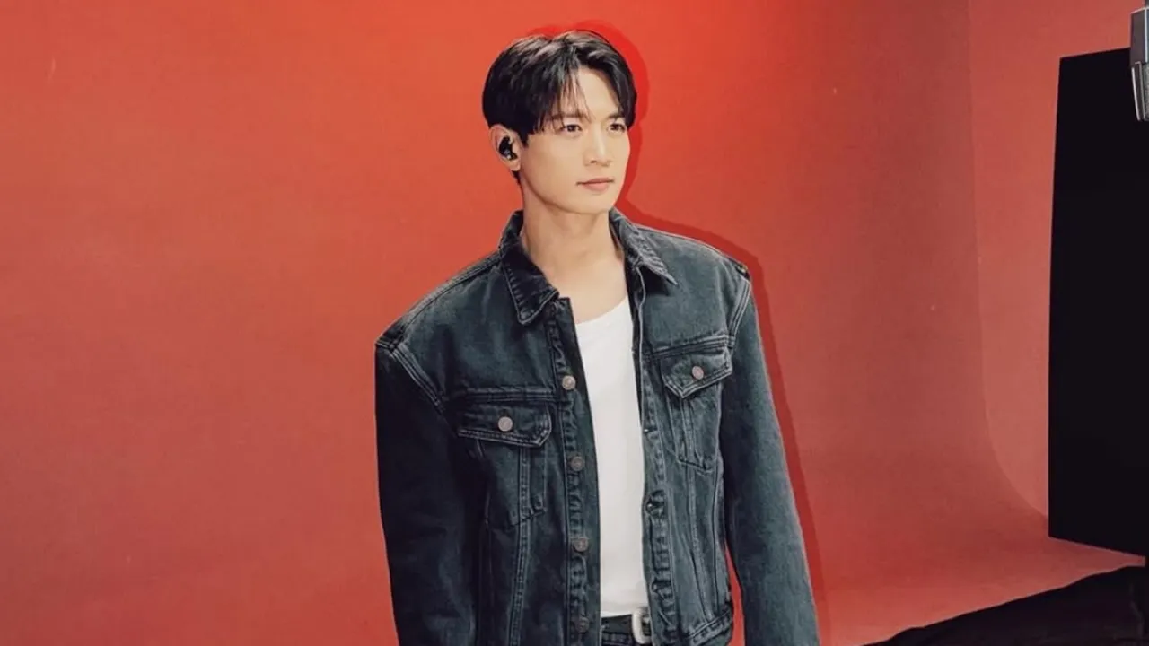 Minho SHINee ke Jakarta, si Pelari Kalcer Jogging Santai di GBK