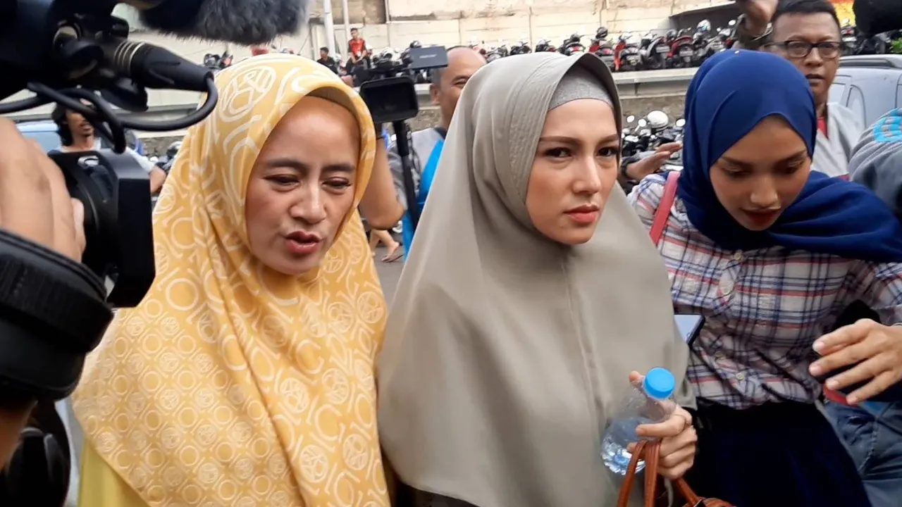 Minta Cerai, Benazir Endang Mengaku Hingga Kini Limbad Malah Susah Dihubungi