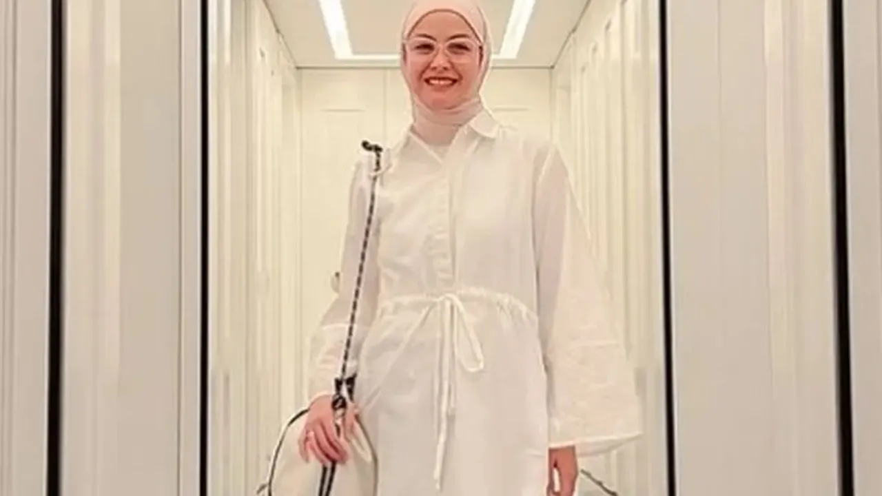 Model Baju Wanita 2025, Elegan dan Minimalis Jadi Tren Utama