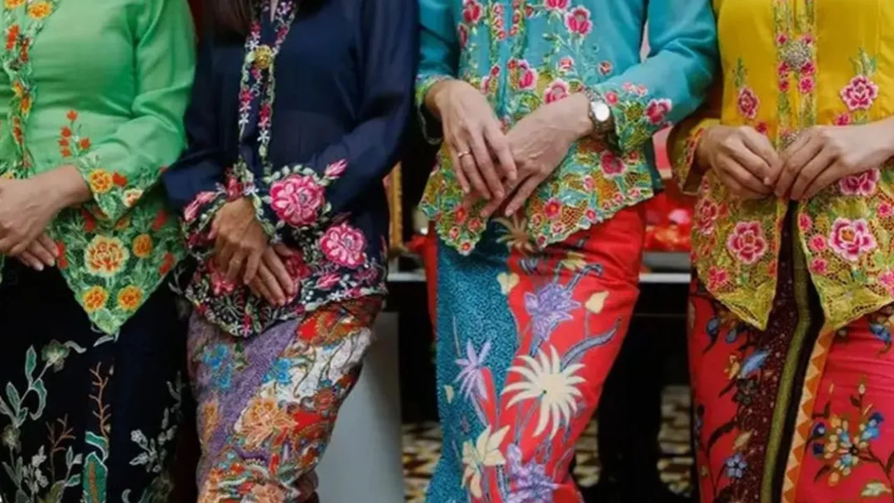 Model Kebaya Modern Kekinian, Tampil Anggun dengan Rok atau Hijab