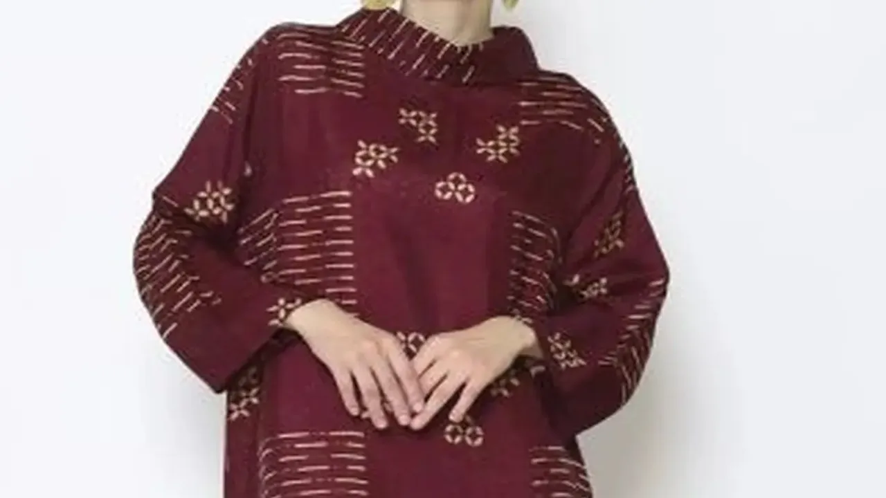 Model Tunik Batik Terbaru 2025 untuk Pekerja Kantoran, Tetap Stylish dan Modern