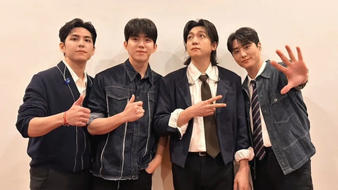 Momen Manis di Akhir Rangkaian Tur Konser DAY6 di Indonesia, 'Rapopo' Sampai Menahan Tangis Momen Manis di Akhir Rangkaian Tur Konser DAY6 di Indonesia, 'Rapopo' Sampai Menahan Tangis