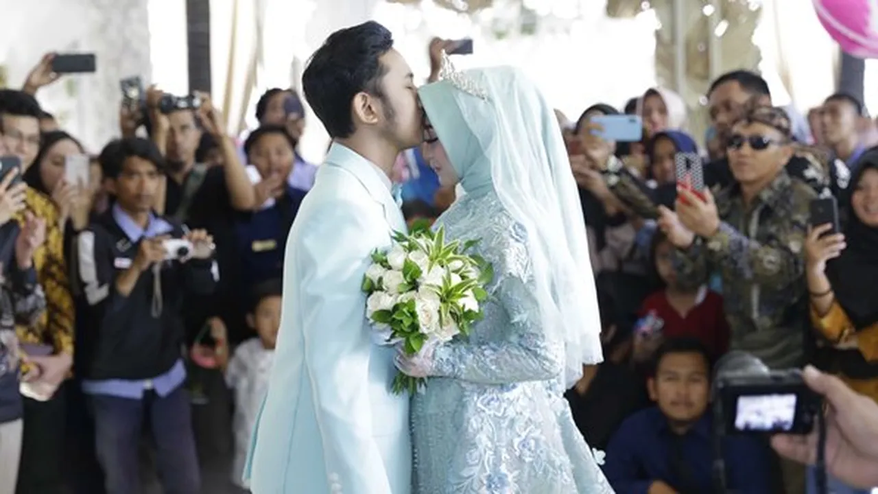 Momen Mengharukan Saat Ega Noviantika Akhirnya Bertemu Ibu Rafly DA