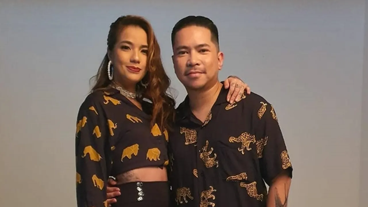 Momen Romantis Sheila Marcia Dilamar Sang Kekasih, Kado Natal Terindah!