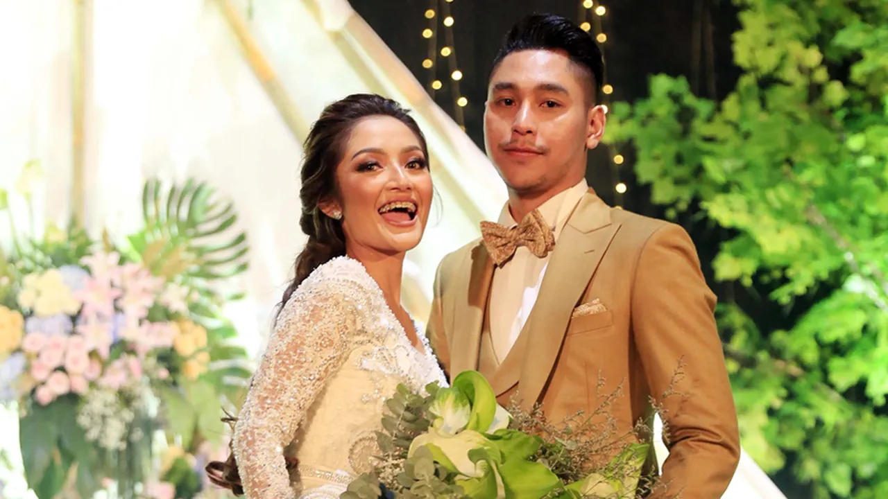 Momen Ulang Tahun Pertama Siti Badriah Sebagai Seorang Istri, Romantis