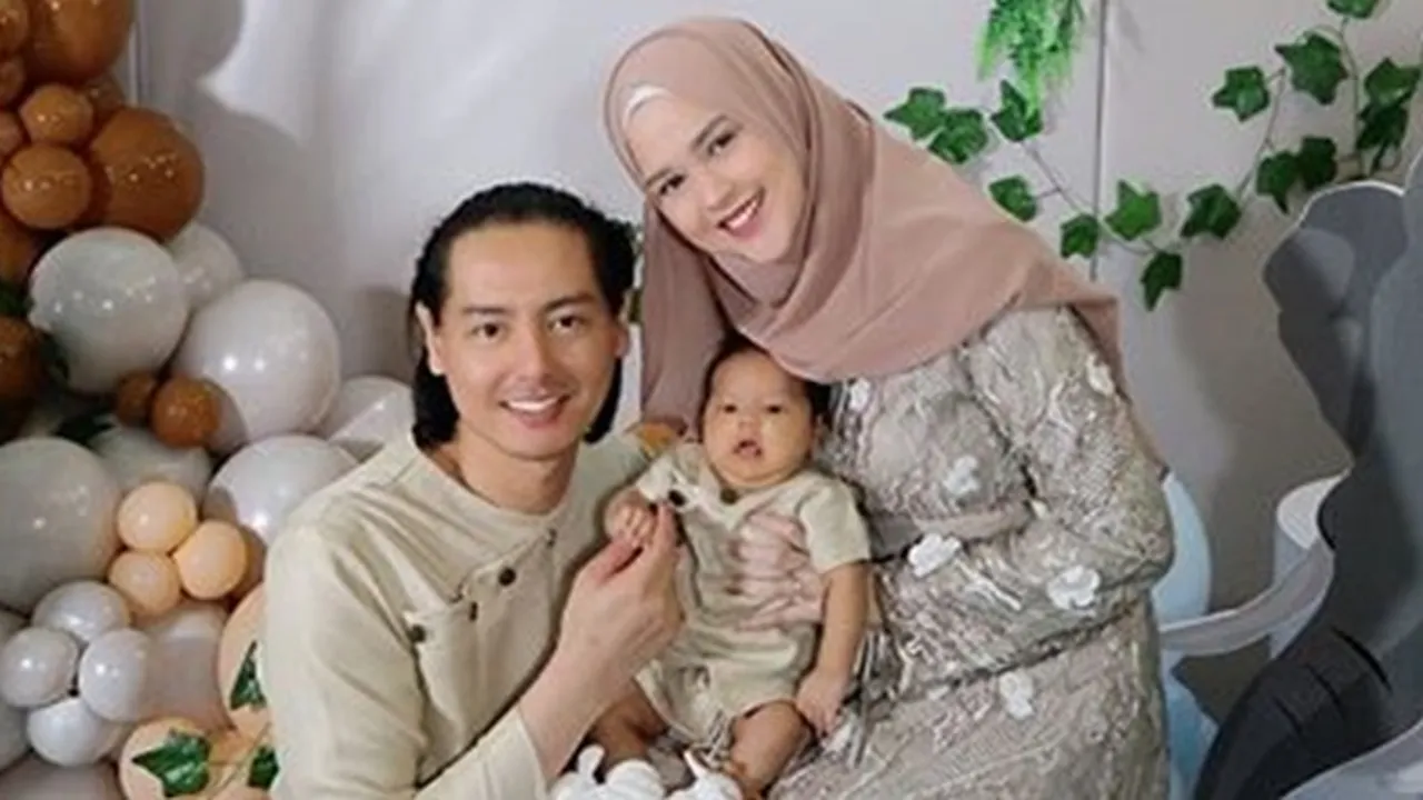 Mulai Terima Pekerjaan, Roger Danuarta dan Cut Meyriska Kompak Prioritaskan Baby Shaquille Mulai Terima Pekerjaan, Roger Danuarta dan Cut Meyriska Kompak Prioritaskan Baby Shaquille