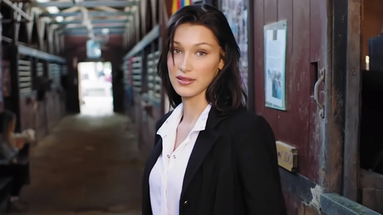 Muncul dengan Rambut Baru, Bella Hadid Makin Cantik Atau ...