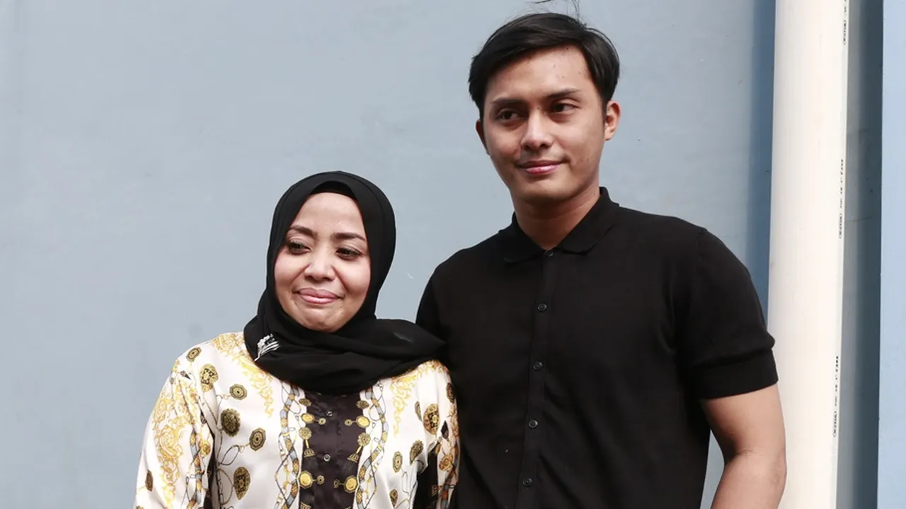Muzdalifah & Fadel Islami Pacaran, Siapa Yang Nembak Duluan? Muzdalifah & Fadel Islami Pacaran, Siapa Yang Nembak Duluan?