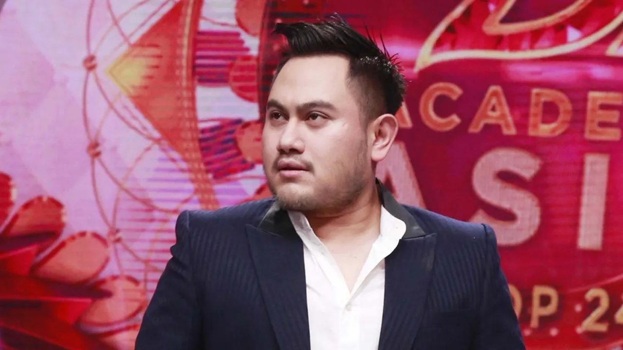 Muzdalifah Pacaran dengan Berondong, Nassar Palingkan Wajah