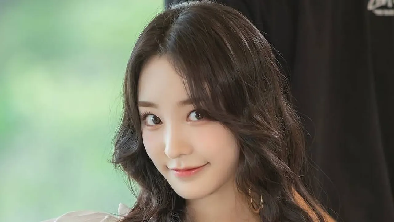 Nahyun SONAMOO Umumkan Kehamilan, Tunjukkan Hasil USG