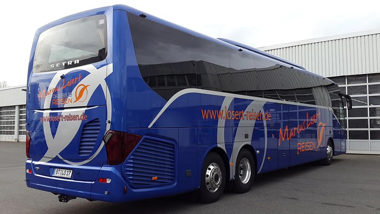Naik Bus Jepara-Malang, Laptop Dalam Tas Milik Bule Jerman Berubah Jadi Buku