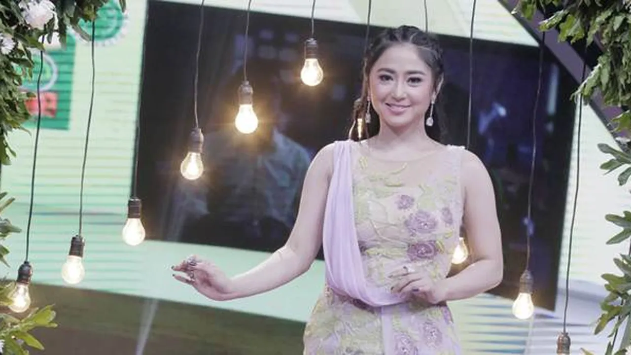 Nama Dewi Perssik dan Suami Diseret pada Kasus Penipuan Oleh Mantan ART