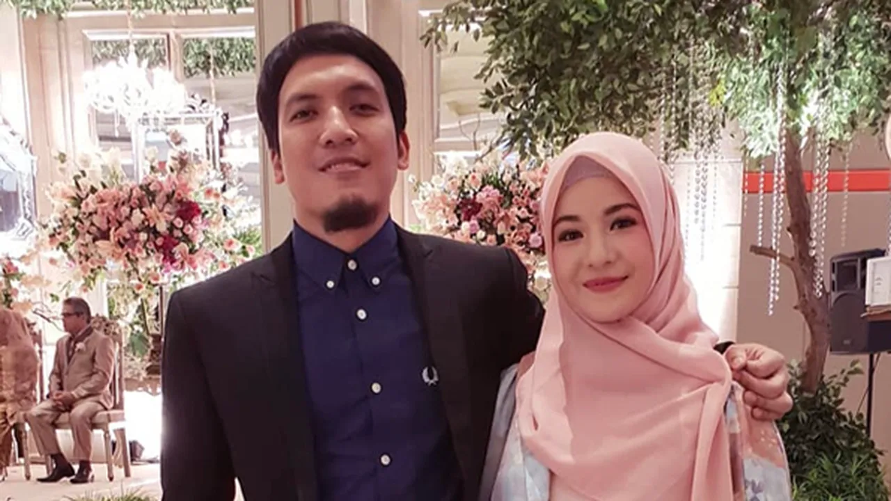 Natasha Rizki dan Desta Antusias Sambut Anak Cowok Pertama