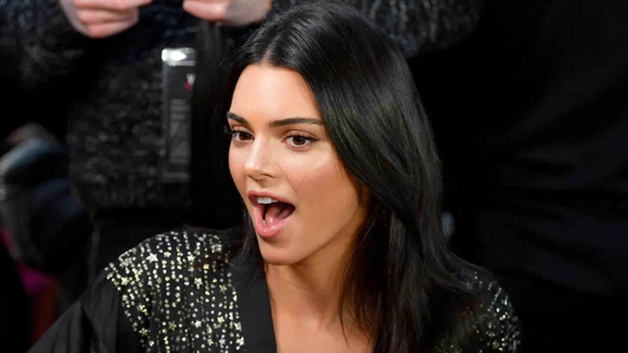 Nekat Bugil di Vogue Italia, Kendall Jenner Umbar Segalanya