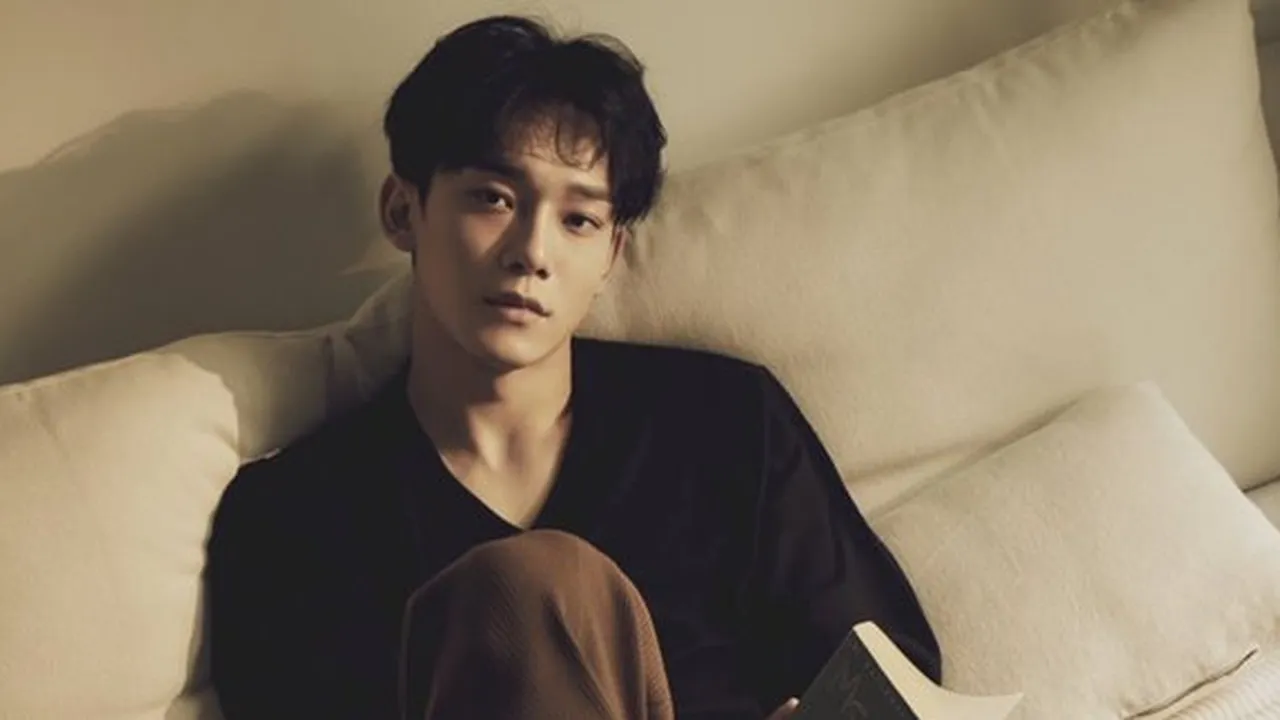 Netizen Korea Bahas Foto Kencan Chen EXO dan Wanita Diduga Jung Mihee yang Dibocorkan Sasaeng