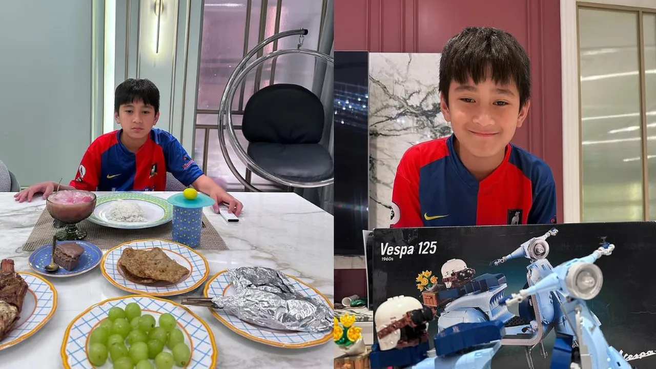 Ngabuburit Seru Rafathar Susun Lego Vespa