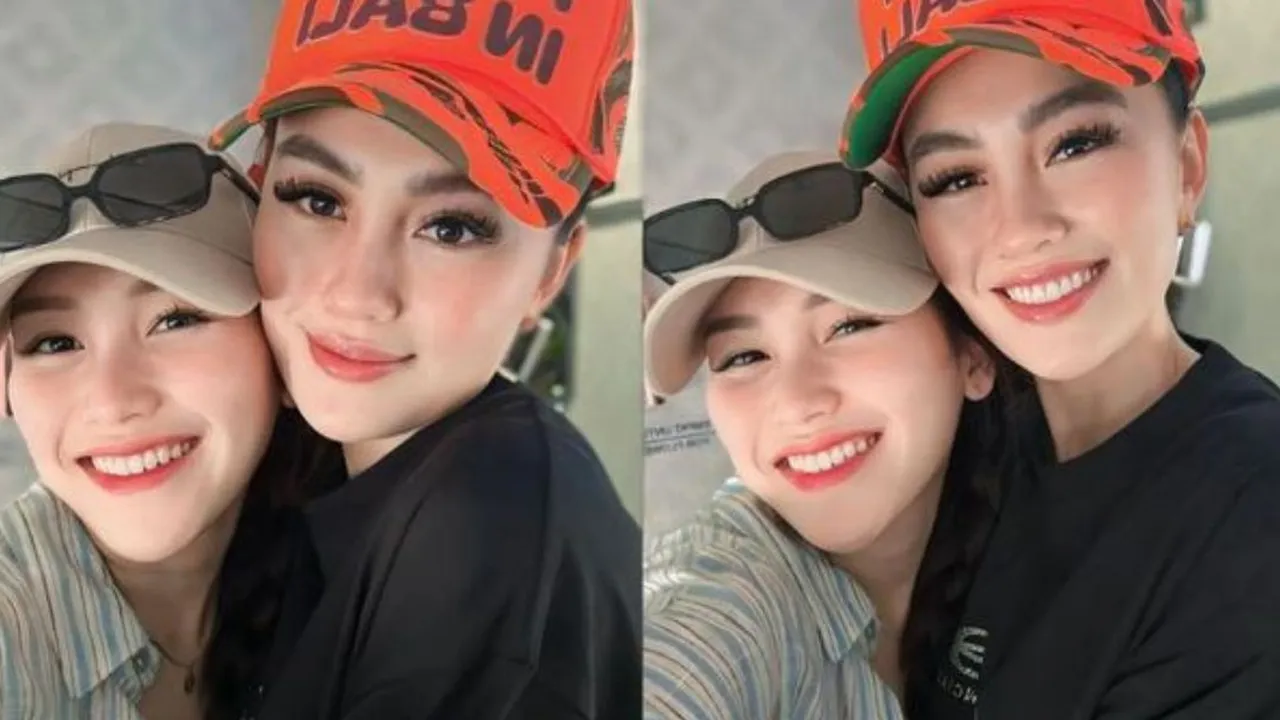 Ngaku Jadikan Inspirasinya, Begini Momen Ayu Ting Ting Ketemu Agnez Mo di Dalam Pesawat Ngaku Jadikan Inspirasinya, Begini Momen Ayu Ting Ting Ketemu Agnez Mo di Dalam Pesawat