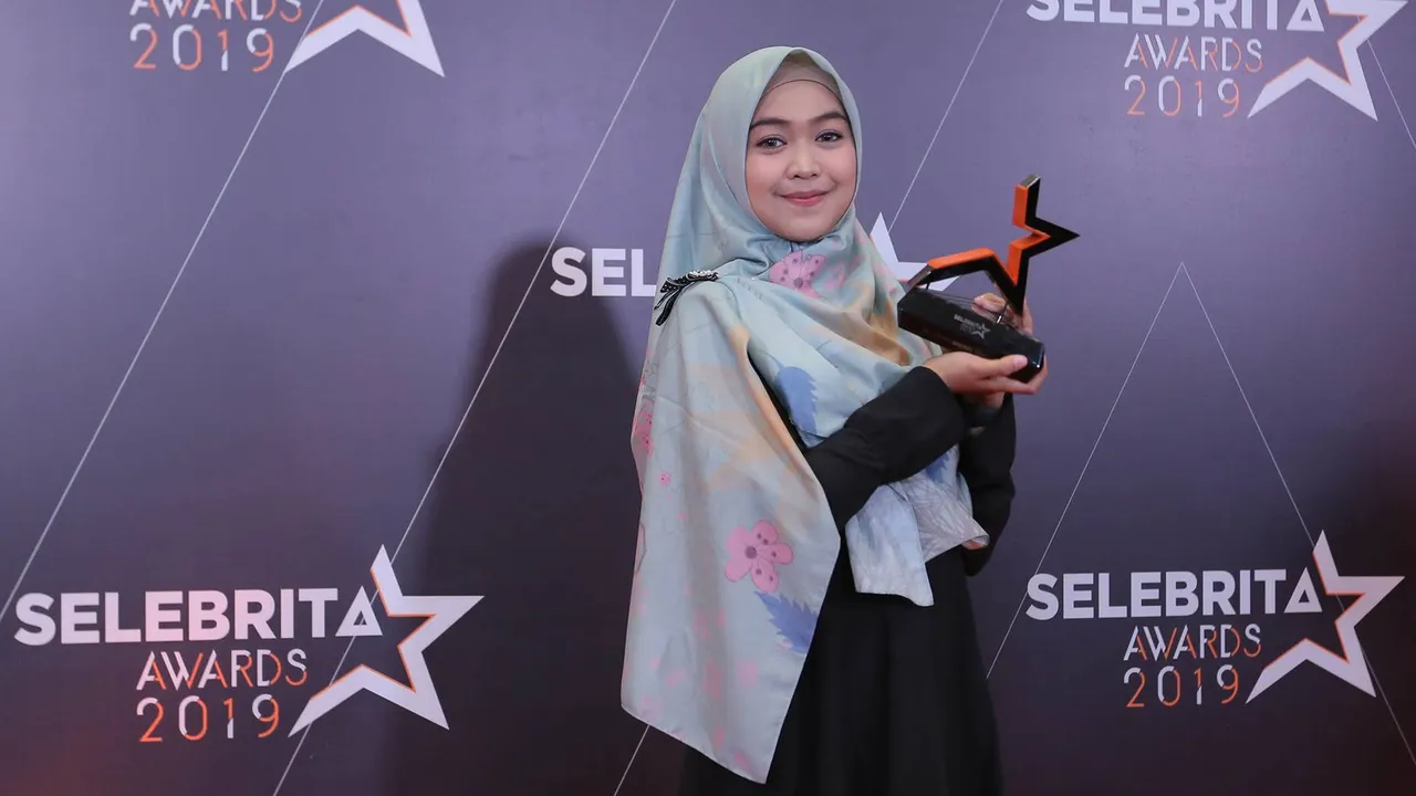 Ngefans Barbie Kumalasari, Ria Ricis: Dia Inspiratif Ngefans Barbie Kumalasari, Ria Ricis: Dia Inspiratif