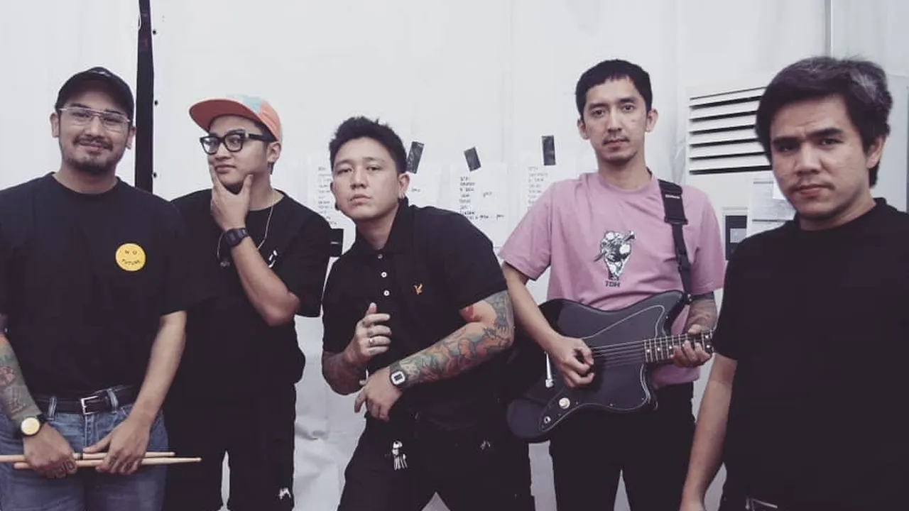 Ngefans Sheila On 7, Pee Wee Gaskins Ubah Lagu 'Dan' Jadi Lebih Keras