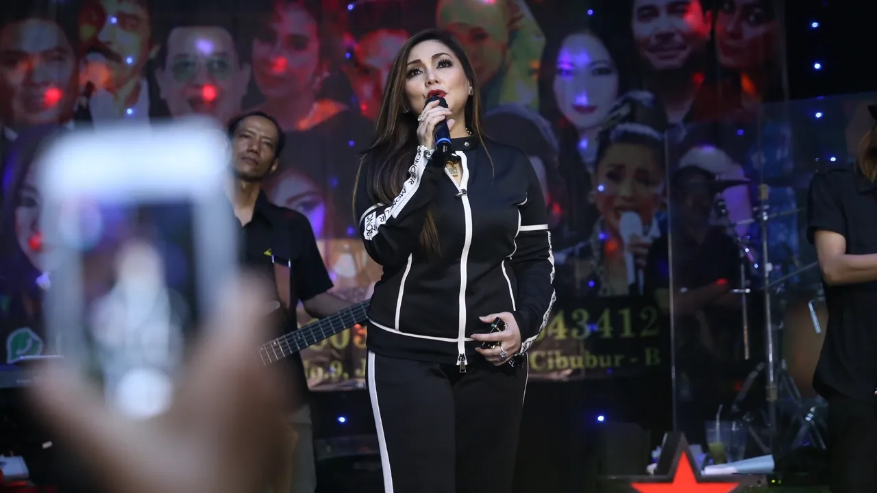 Nia Daniaty, Iis Sugianto dan Obbie Mesakh Lantunkan Tembang Rindu di DAA4