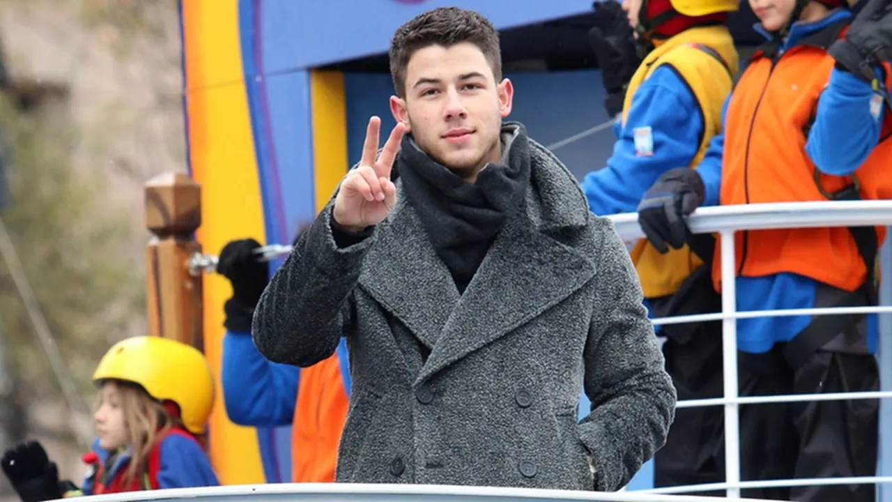 Nick Jonas Ajak Priyanka Chopra Liburan ke Resort Ski Favoritnya