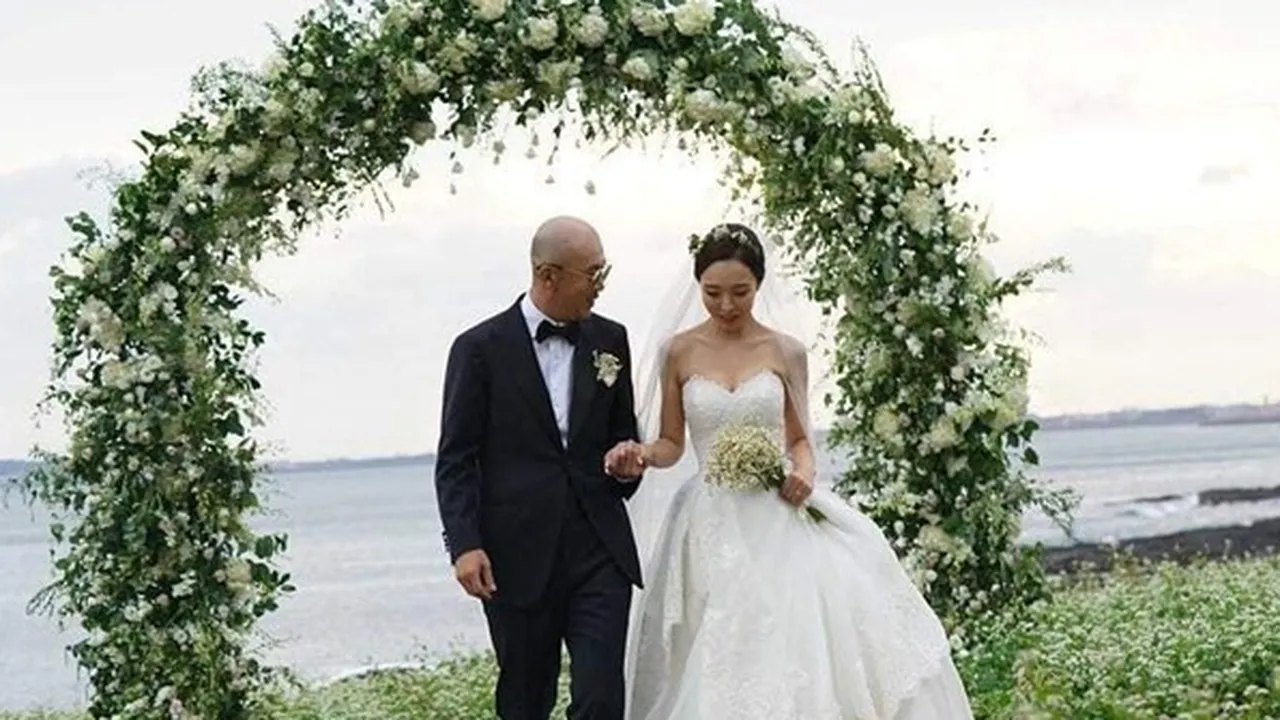 Nikah Setelah 11 Tahun Pacaran, Lee Ha Neul 'Kasihan' Sang Istri Dapat Dirinya