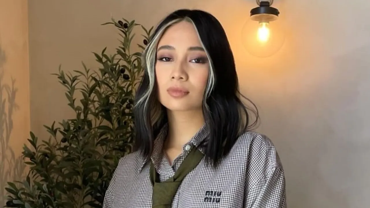 Niki Zefanya Rekomendasikan Lagu Chrisye dan Warna pada Pendengar Internasional Niki Zefanya Rekomendasikan Lagu Chrisye dan Warna pada Pendengar Internasional