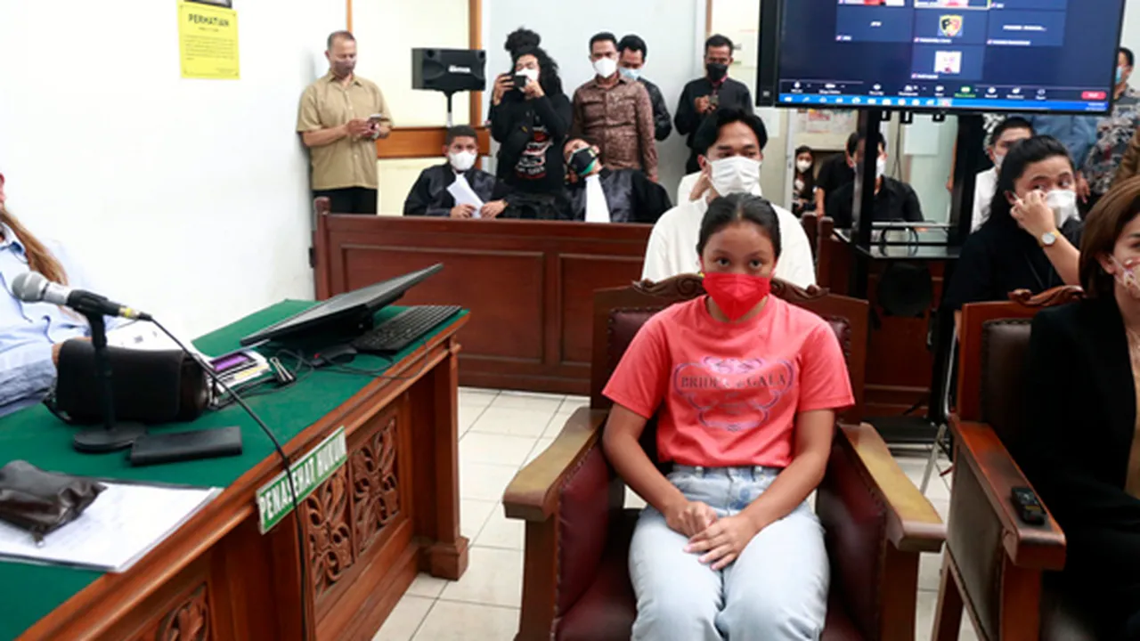 Nikita Mirzani Berapi-Api Ingin Penjarakan Indra Tarigan, Sampai Menangis di Persidangan