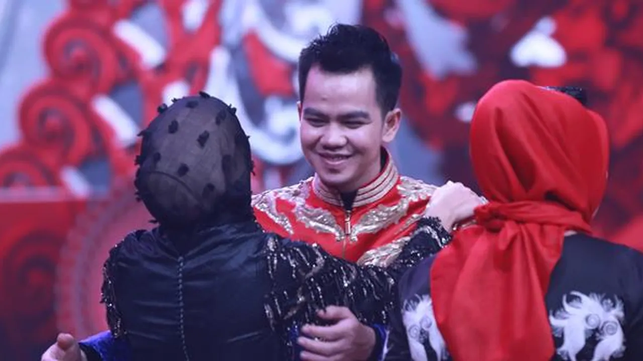Nikmati Waktu Pulang Kampung, Faul Sang Juara LIDA 2019 Kunjungi Danau Takengon