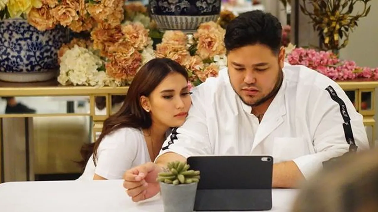 Nonton Bareng Ayu Ting Ting, Ivan Gunawan: Melihat Kamu Senyum Itu Anugerah Untukku