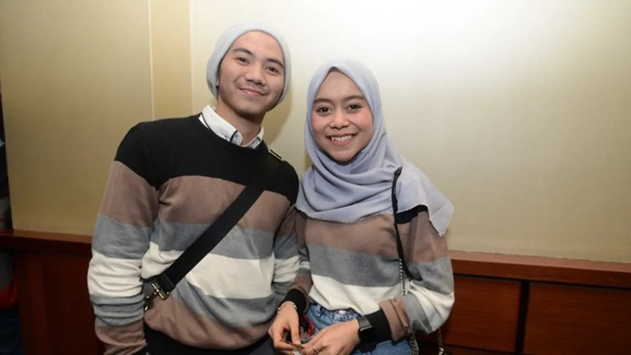 Nonton Bareng Film 'ORANG KAYA BARU', Ini Pesan yang Didapat Lesti & Rizki D'Academy