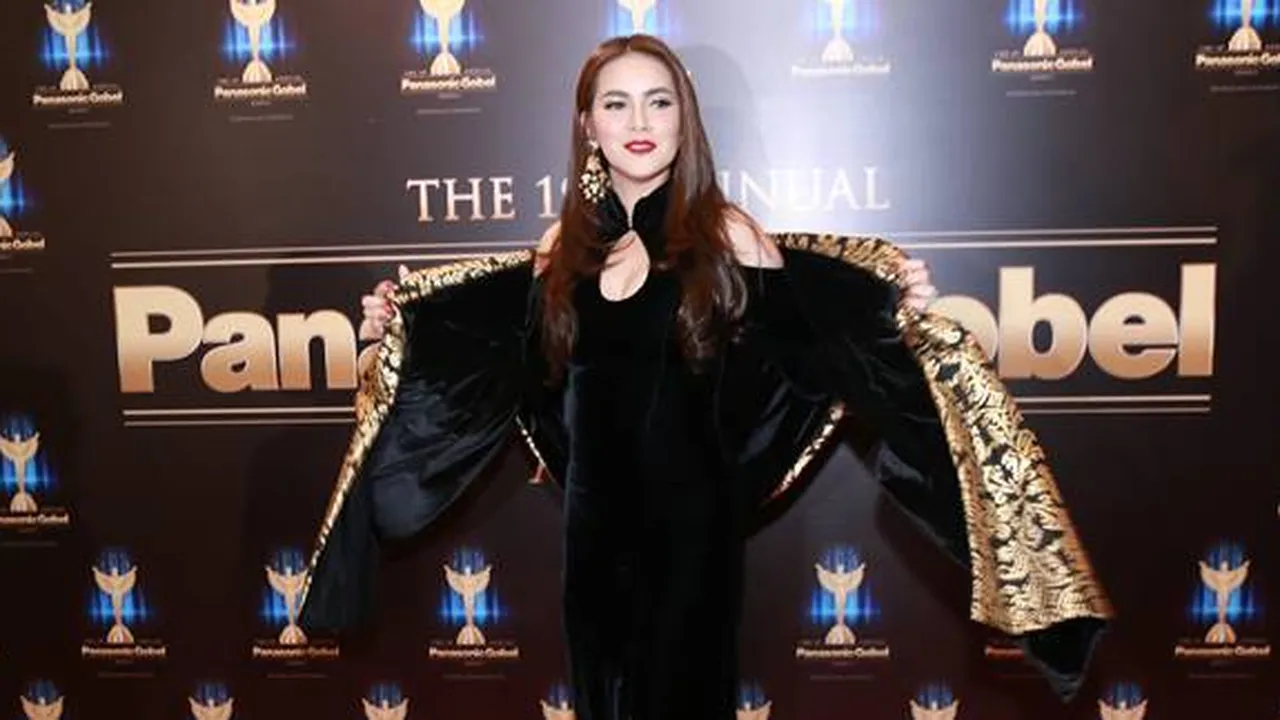 Nonton 'THE WORLD OF THE MARRIED COUPLE', Olla Ramlan Ikut Tersentuh dengan Ceritanya