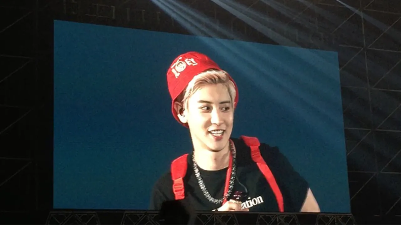 Notice Topi Merah Fans, Chanyeol EXO Berharap Dapat Kue Ulang Tahun dari Member