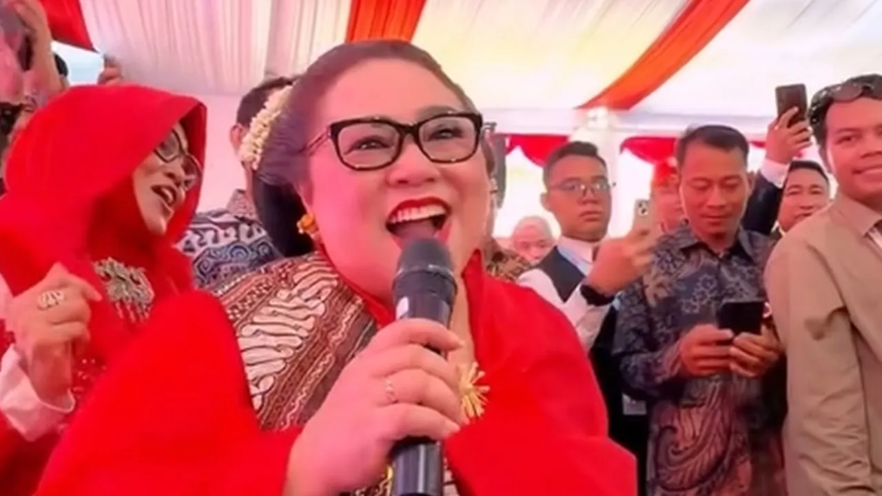 Nunung Tampil Bareng Trio 3D, Meriahkan HUT RI Ke-81 di Istana Merdeka