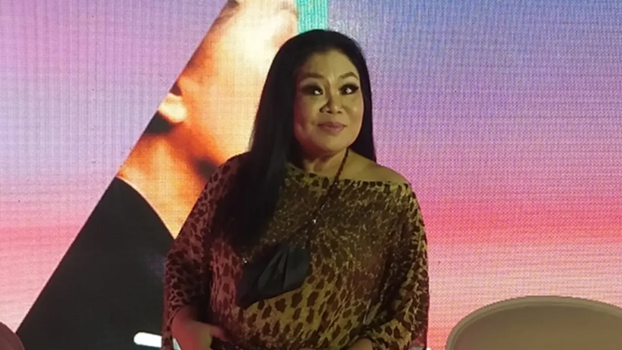 Obati Rindu para Penggemar, Penyanyi Senior Ermy Kullit Rilis Lagu 'Melodi Asmara'