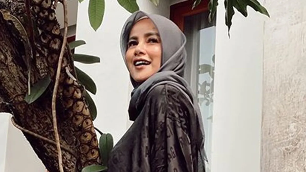 Olla Ramlan Kembali Curhat Galau Usai Singgung Soal Pengkhianatan, Mengaku Terluka dan Kecewa Olla Ramlan Kembali Curhat Galau Usai Singgung Soal Pengkhianatan, Mengaku Terluka dan Kecewa