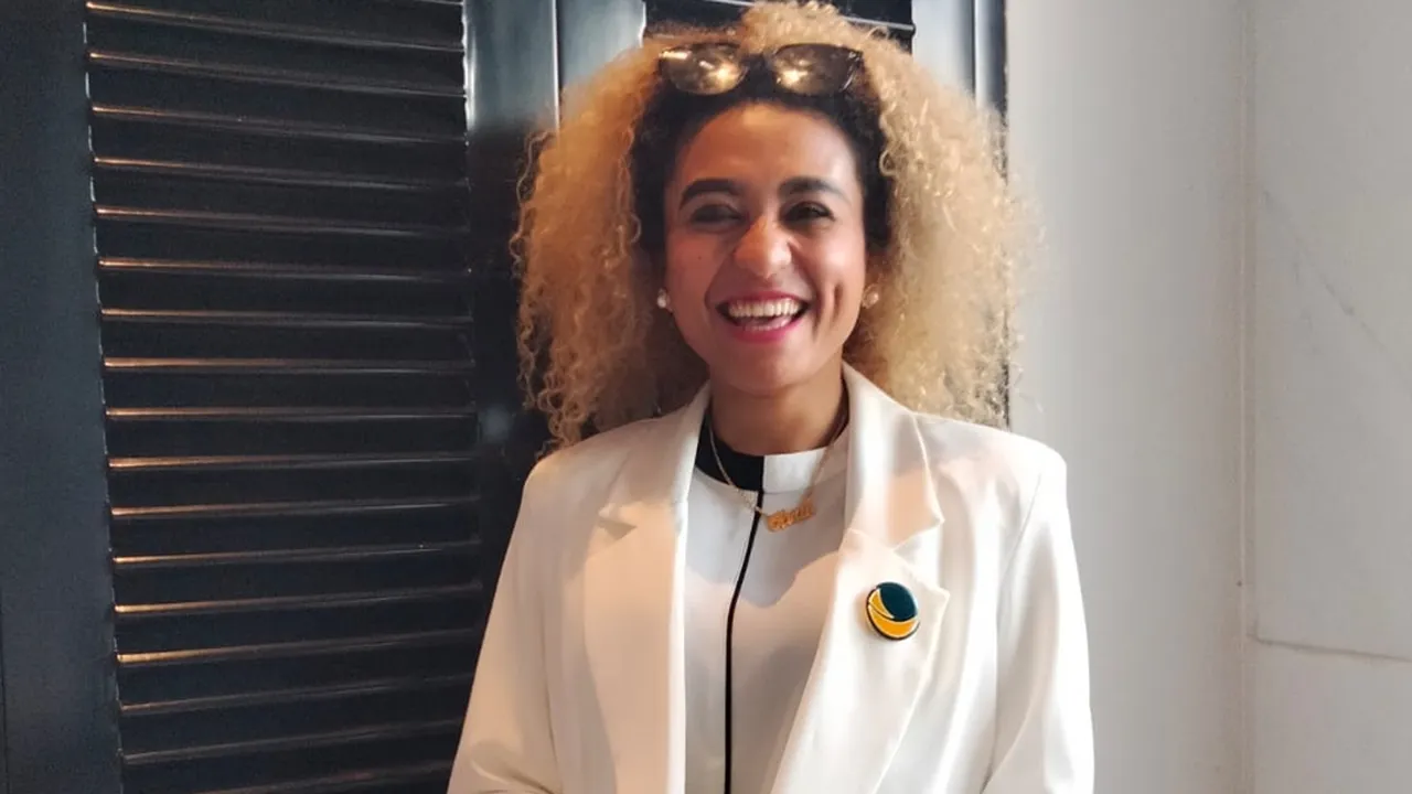Olvah Alhamid, Dari Panggung Catwalk ke Panggung Politik