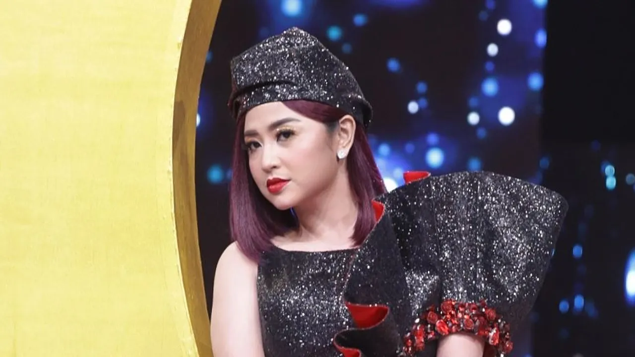Operasi Ayah Dewi Perssik Berjalan Lancar, Begini Doa dari Sesama Artis