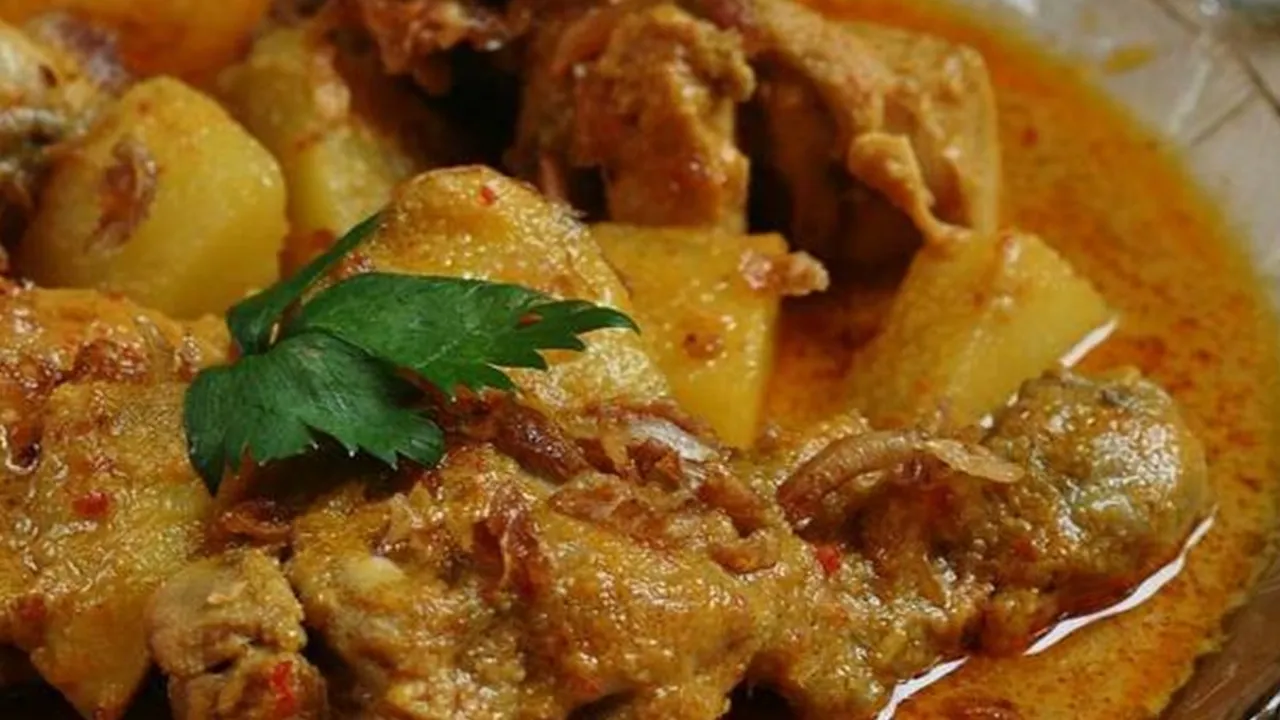 Opor Ayam Lebaran: Lebih dari Sekadar Masakan, Ini Kisah Kuliner Nusantara