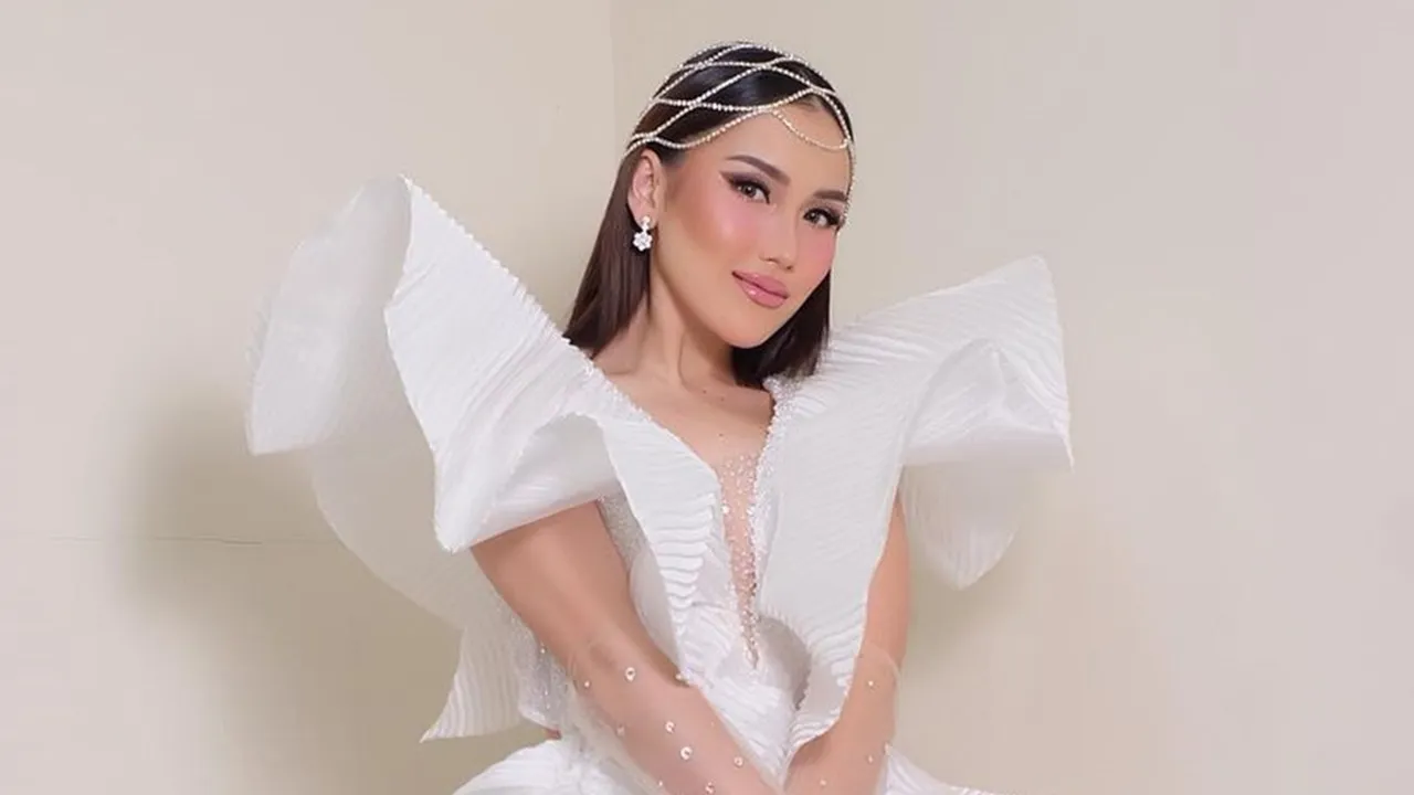 Orang Ini Sukses Membuat Ayu Ting Ting Berlinang Air Mata