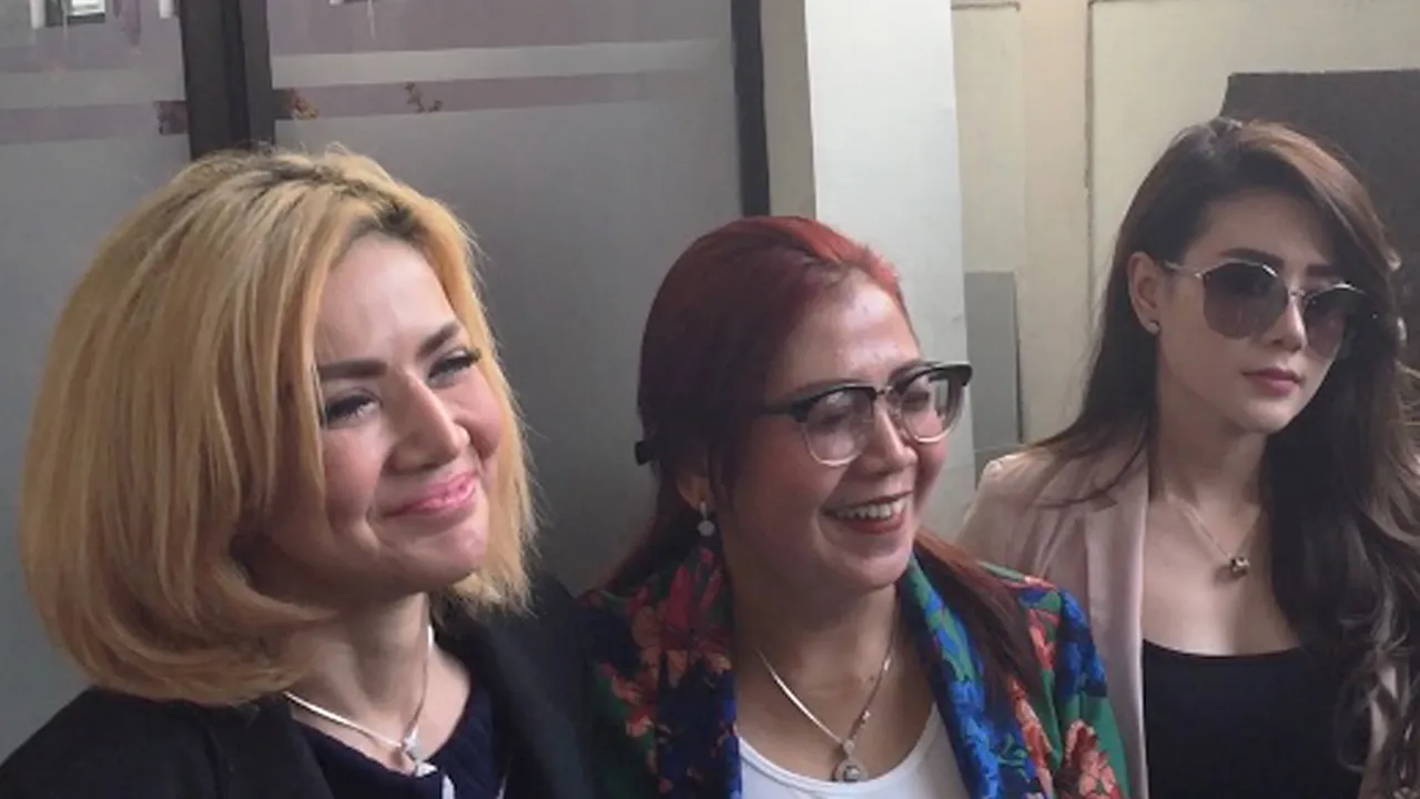Pacar Kriss Hatta Cemburu Barbie Kumalasari Ikut Datang ke Sidang?